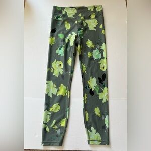 Athleta Elation 7/8 Tight Size Small Green Floral